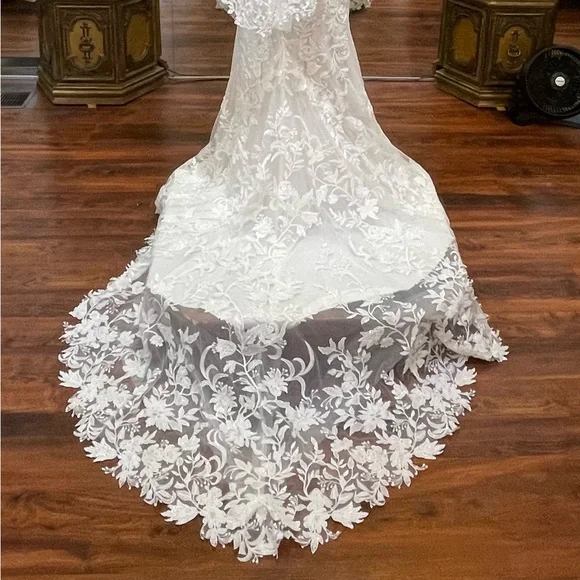 Justin Alexander Gretchen White Lace Wedding Dress